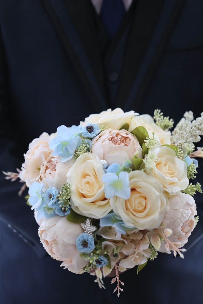 Artificial Wedding Hand bouquet - Peach Peony & Cream Rose by raia_fleurs - 003 Artificial Wedding Hand bouquet - Peach Peony & Cream Rose by raia_fleurs - 003