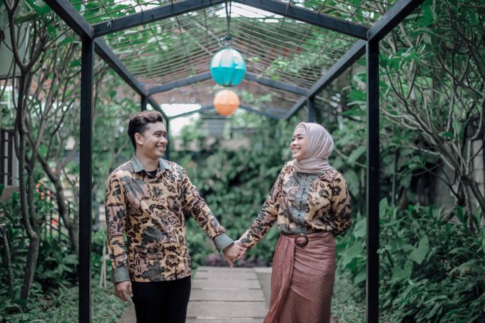 ENGAGEMENT MOMENT - FIDELIA & FAJAR by Esper Photography - 021