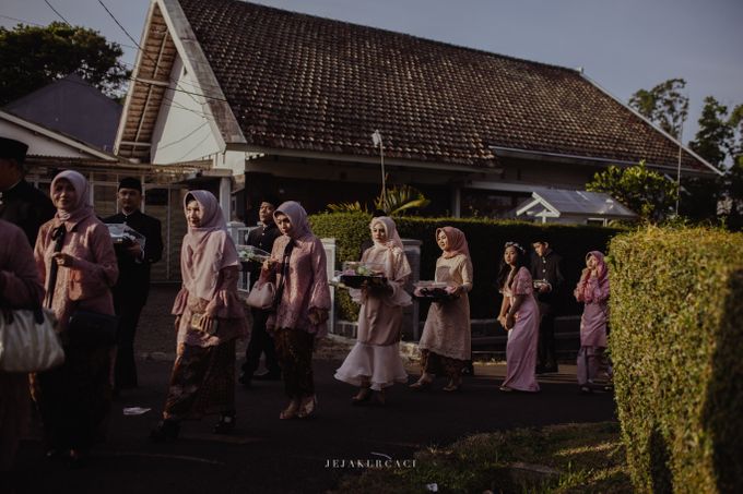 Peaceful and Intimate Wedding of Nyoman and Rama by Jejakurcaci - 007 Peaceful and Intimate Wedding of Nyoman and Rama by Jejakurcaci - 007