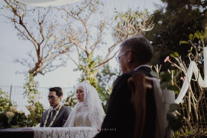 Peaceful and Intimate Wedding of Nyoman and Rama by Jejakurcaci - 018 Peaceful and Intimate Wedding of Nyoman and Rama by Jejakurcaci - 018