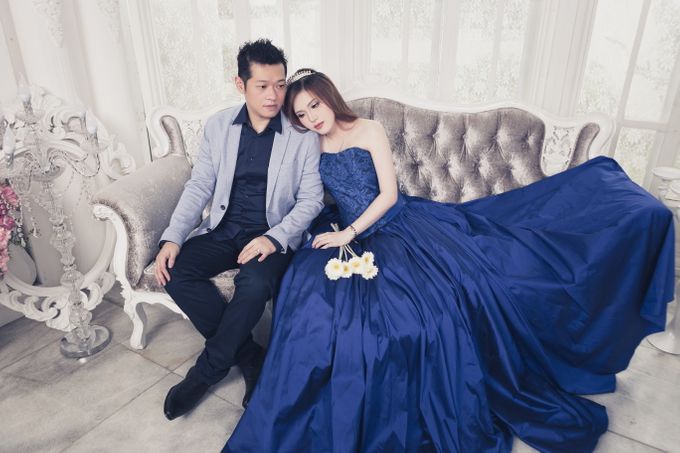 Prewedding Studio Photoshoot by Luki Widjaja - 003