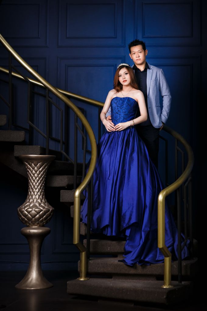 Prewedding Studio Photoshoot by Luki Widjaja - 004