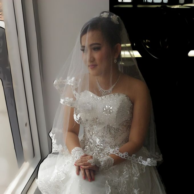 Flo's by CINCIN MAKEUP ARTIST & BRIDAL - 001 Flo's by CINCIN MAKEUP ARTIST & BRIDAL - 001