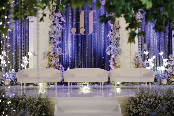 Jimmy & Jessica Wedding Decoration at Hilton Ballroom, Bandung by Valentine Wedding Decoration - 017