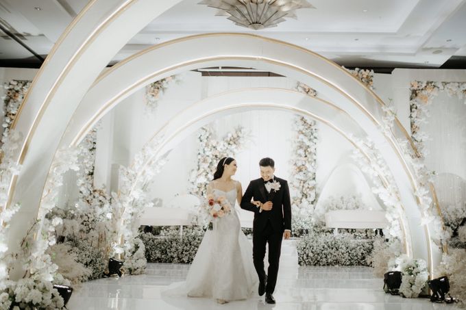 Indra & Selva Wedding Decoration at Hilton by Everglow Pagar Ayu - 007 Indra & Selva Wedding Decoration at Hilton by Everglow Pagar Ayu - 007