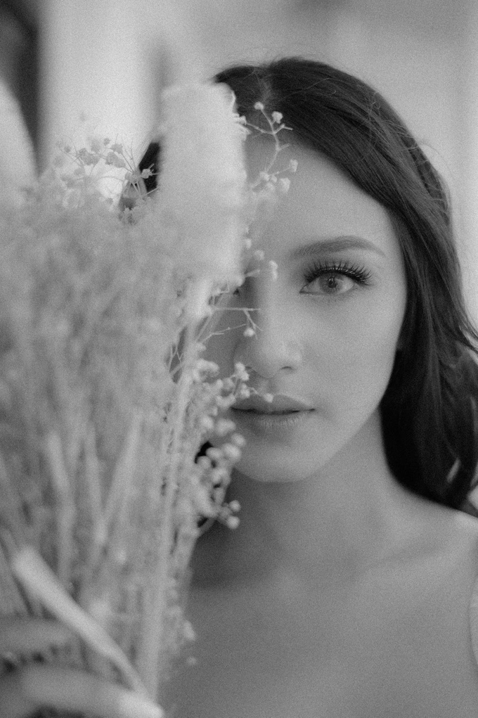 DEWY by Intana Makeup - 006 DEWY by Intana Makeup - 006