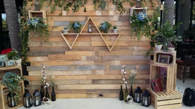 RUSTIC BACKDROP PHOTOBOOTH by It's True Wedding Planner and Decoration - 007 RUSTIC BACKDROP PHOTOBOOTH by It's True Wedding Planner and Decoration - 007