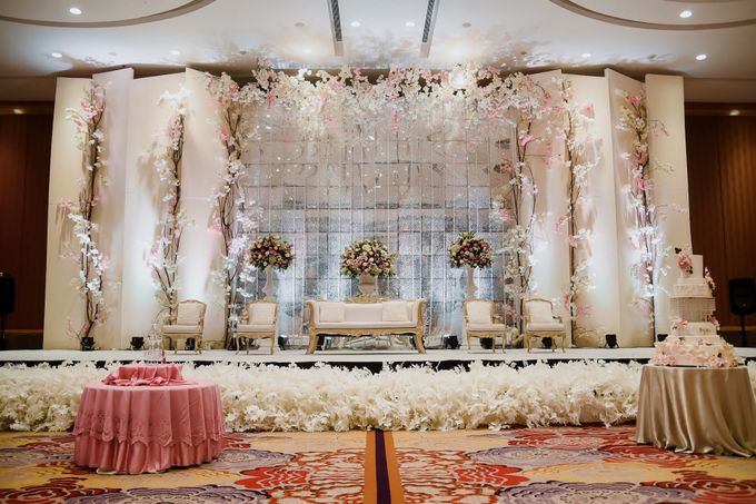 Skenoo Hall - Various Wedding Stage Decoration at Skenoo Hall Emporium Pluit by IKK Wedding Venue - 002 Skenoo Hall - Various Wedding Stage Decoration at Skenoo Hall Emporium Pluit by IKK Wedding Venue - 002