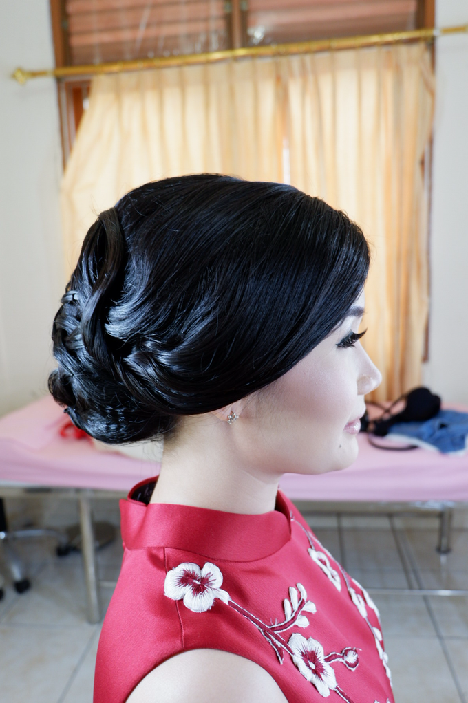 Sangjit Makeup for Ms Sherly  by Ivany Nugraha Make Up - 006