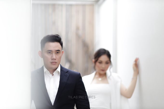 Indoor Couple Session of Novy & William by Tilas Pictures - 005 Indoor Couple Session of Novy & William by Tilas Pictures - 005