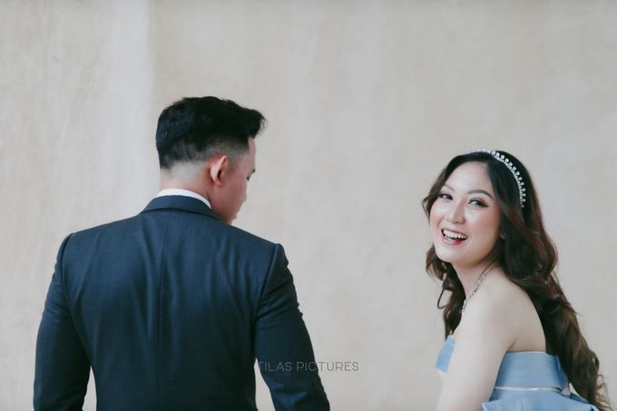 Indoor Couple Session of Novy & William by Tilas Pictures - 024 Indoor Couple Session of Novy & William by Tilas Pictures - 024
