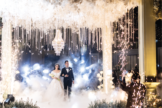 Ivandi & Yessica Wedding Decoration at Intercontinental Diamond by Cynthia Tan - 002