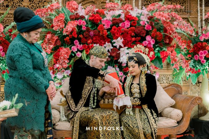 The Wedding of Britta & Adam by Menara Mandiri by IKK Wedding - 005