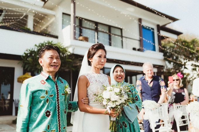 Modern Botanical Wedding of James & Dyah at Villa OMG Bali by PYARA - 011