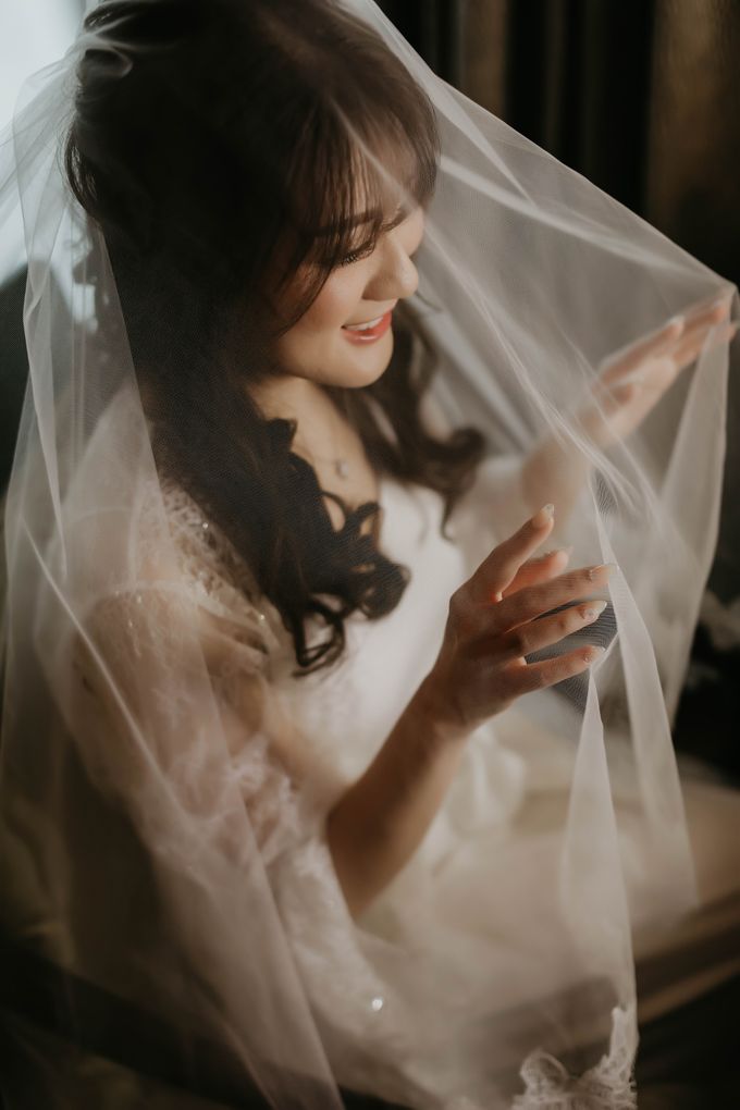 The Wedding of Leslie & Valencia by Lavene Pictures