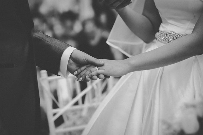 Outdoor Weddings are the Way to Go! by Yipmage Moments - 016 Outdoor Weddings are the Way to Go! by Yipmage Moments - 016
