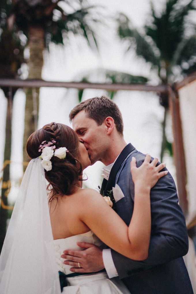 Outdoor Weddings are the Way to Go! by Yipmage Moments - 017 Outdoor Weddings are the Way to Go! by Yipmage Moments - 017