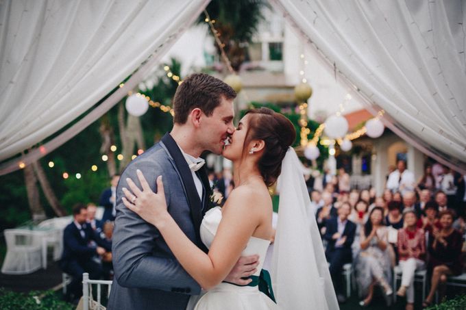 Outdoor Weddings are the Way to Go! by Yipmage Moments - 018 Outdoor Weddings are the Way to Go! by Yipmage Moments - 018