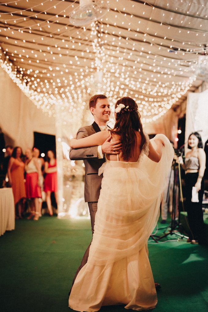 Outdoor Weddings are the Way to Go! by Yipmage Moments - 029 Outdoor Weddings are the Way to Go! by Yipmage Moments - 029