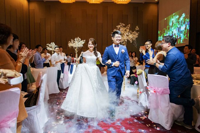 Sheraton Towers Wedding by GrizzyPix Photography - 034