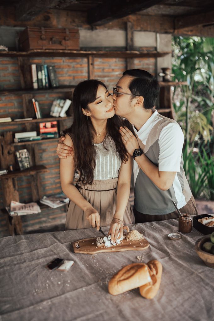 Forest Picnic Prewedding of Janissa & Kresna by FIRE, WOOD & EARTH - 020