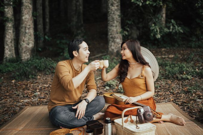 Forest Picnic Prewedding of Janissa & Kresna by FIRE, WOOD & EARTH - 025