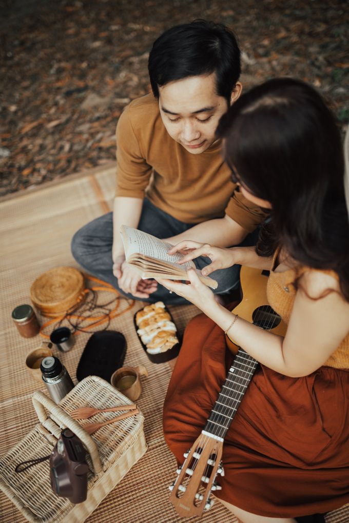 Forest Picnic Prewedding of Janissa & Kresna by FIRE, WOOD & EARTH - 026