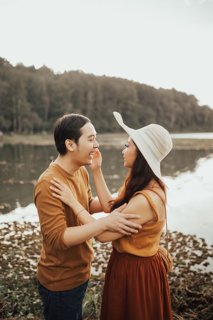 Forest Picnic Prewedding of Janissa & Kresna by FIRE, WOOD & EARTH - 044