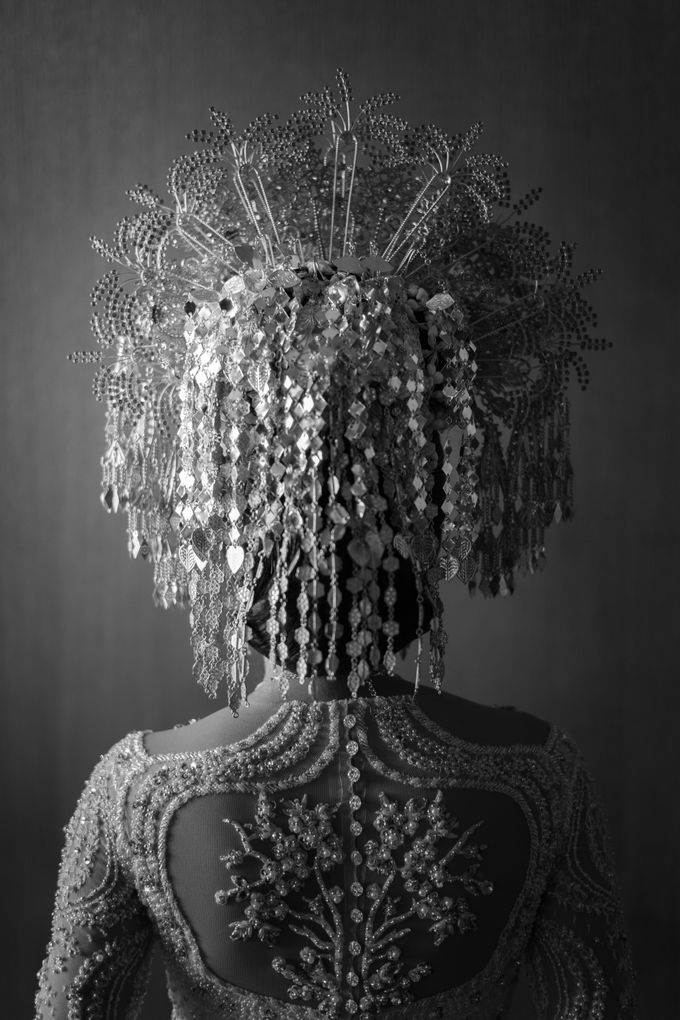 Bali Wedding with Traditional Aceh Wedding Attire for Bride Amanda by Vilia Wedding Planner - 005