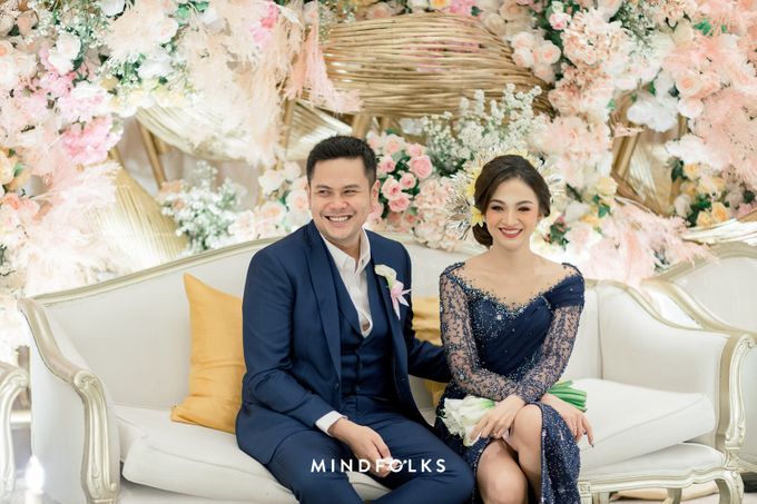 Beautiful Wedding Moment Olga & Dito at Financial Hall by Hotel Artotel Mangkuluhur by IKK Wedding - 002 Beautiful Wedding Moment Olga & Dito at Financial Hall by Hotel Artotel Mangkuluhur by IKK Wedding - 002
