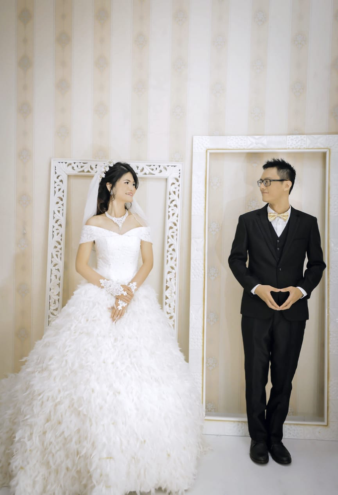 STUDIO JCL by JCL FOTO BRIDAL SALON - 020 STUDIO JCL by JCL FOTO BRIDAL SALON - 020