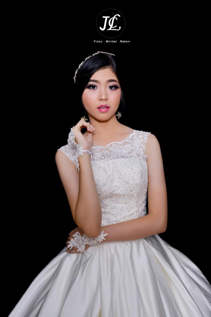 WEDDING GOWN III by JCL FOTO BRIDAL SALON - 003 WEDDING GOWN III by JCL FOTO BRIDAL SALON - 003