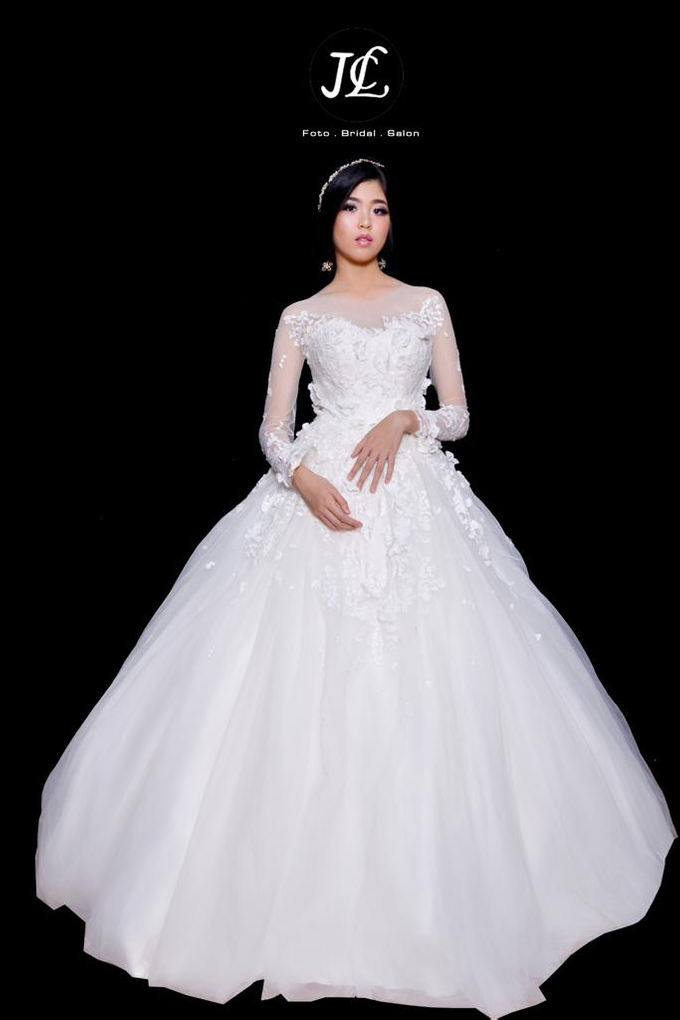 WEDDING GOWN XXXVIII by JCL FOTO BRIDAL SALON - 001 WEDDING GOWN XXXVIII by JCL FOTO BRIDAL SALON - 001