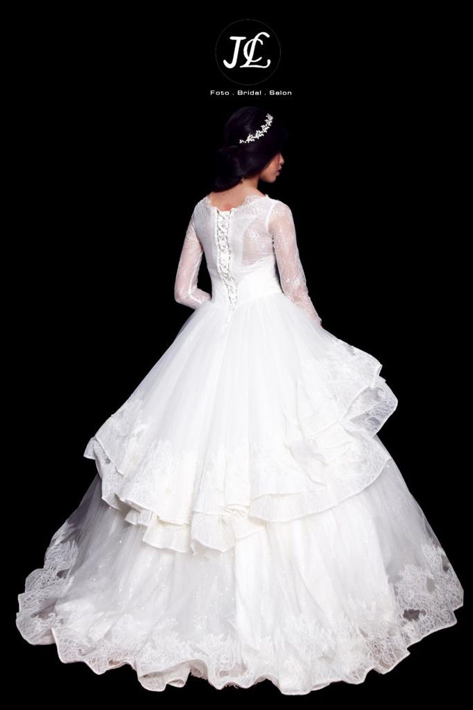 WEDDING GOWN XXXIX by JCL FOTO BRIDAL SALON - 002 WEDDING GOWN XXXIX by JCL FOTO BRIDAL SALON - 002