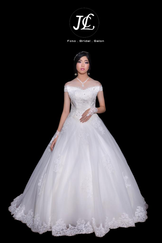 WEDDING GOWN XXXX by JCL FOTO BRIDAL SALON - 001 WEDDING GOWN XXXX by JCL FOTO BRIDAL SALON - 001