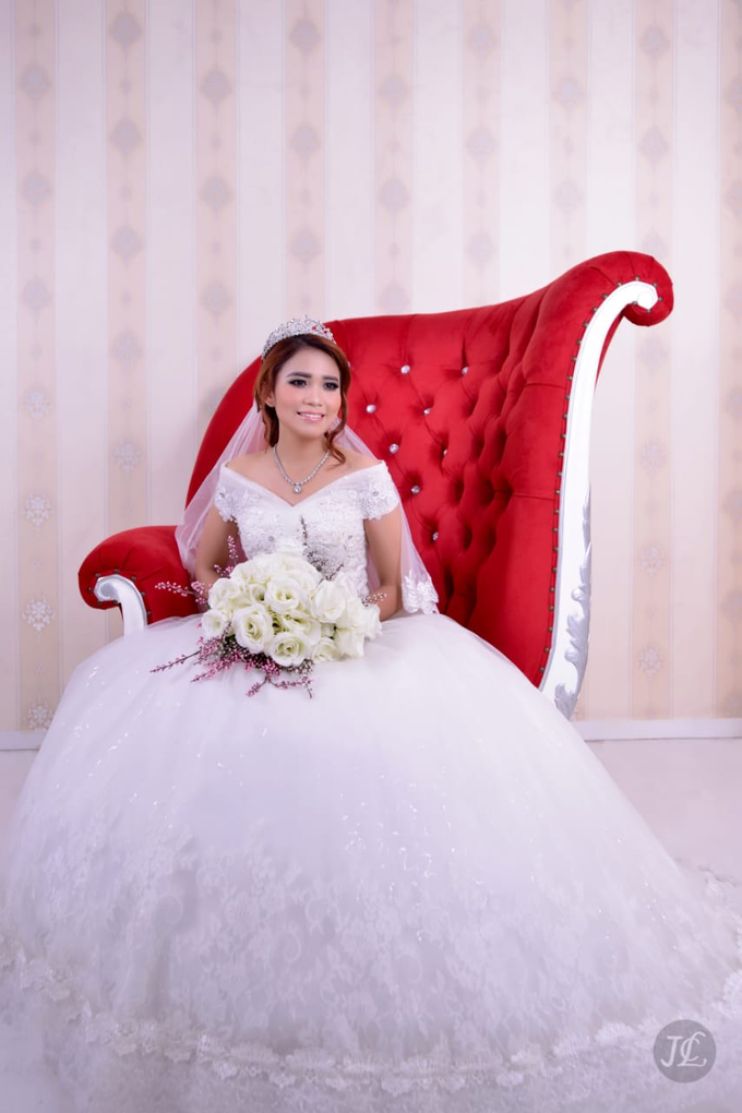 PREWEDDING INDOOR VERONICA & FEBRIANT by JCL FOTO BRIDAL SALON - 010 PREWEDDING INDOOR VERONICA & FEBRIANT by JCL FOTO BRIDAL SALON - 010