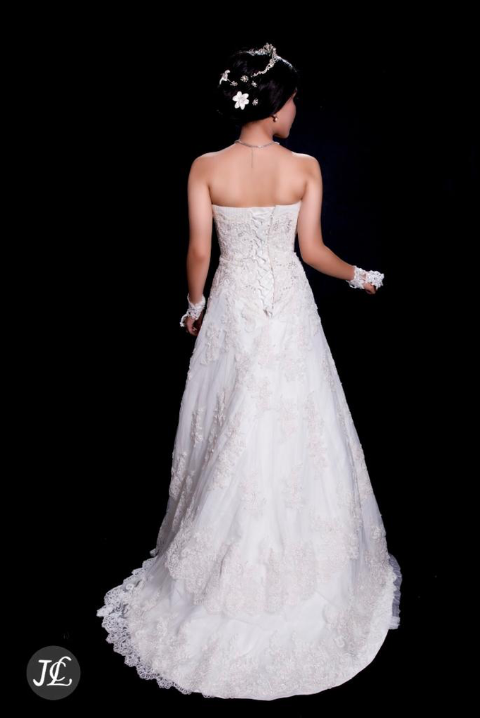 WEDDING GOWN 42 by JCL FOTO BRIDAL SALON - 002 WEDDING GOWN 42 by JCL FOTO BRIDAL SALON - 002