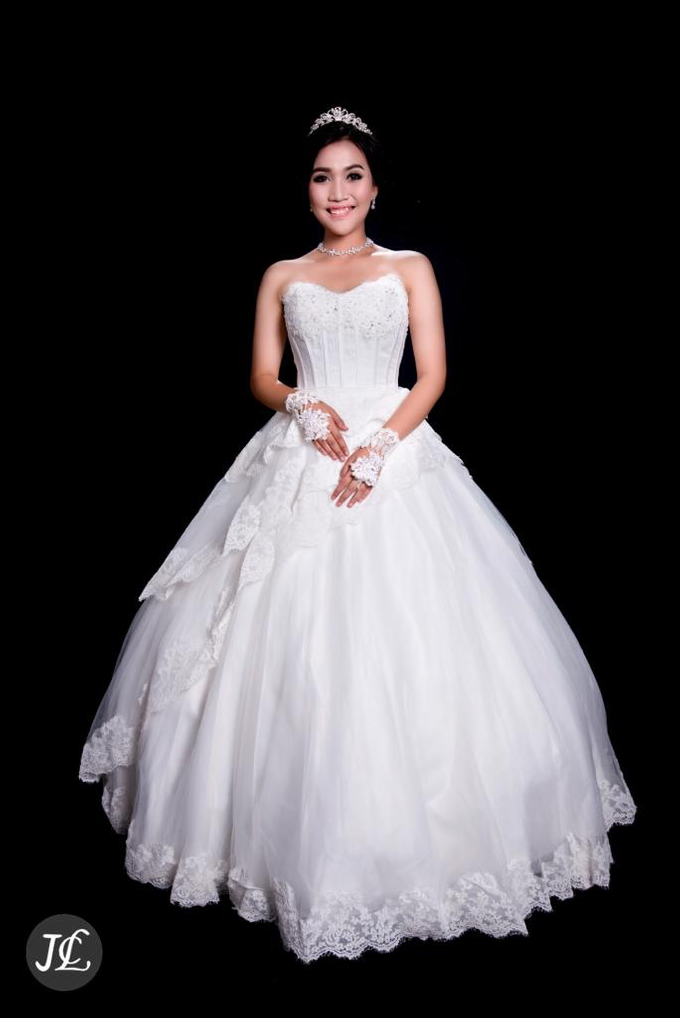 WEDDING GOWN 43 by JCL FOTO BRIDAL SALON - 003 WEDDING GOWN 43 by JCL FOTO BRIDAL SALON - 003