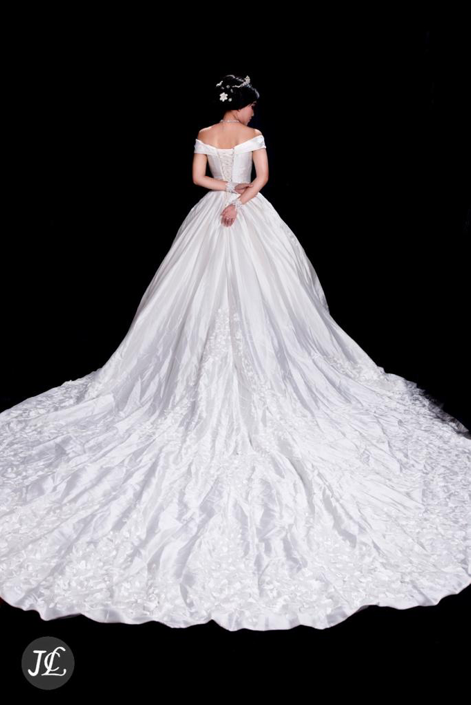 WEDDING GOWN 44 by JCL FOTO BRIDAL SALON - 002 WEDDING GOWN 44 by JCL FOTO BRIDAL SALON - 002
