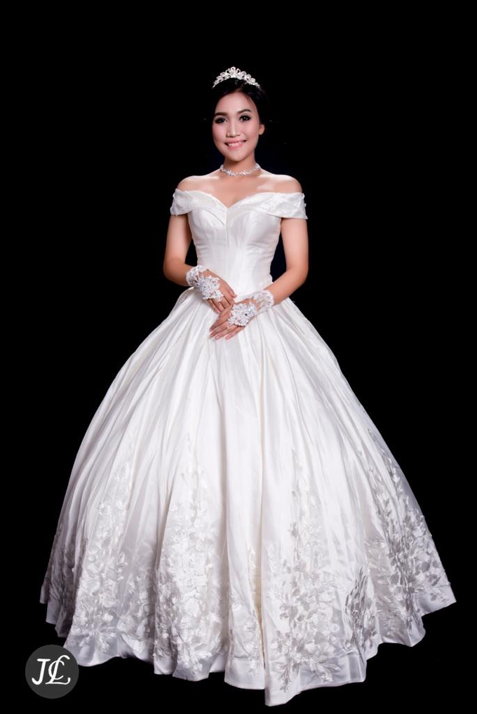 WEDDING GOWN 44 by JCL FOTO BRIDAL SALON - 003 WEDDING GOWN 44 by JCL FOTO BRIDAL SALON - 003