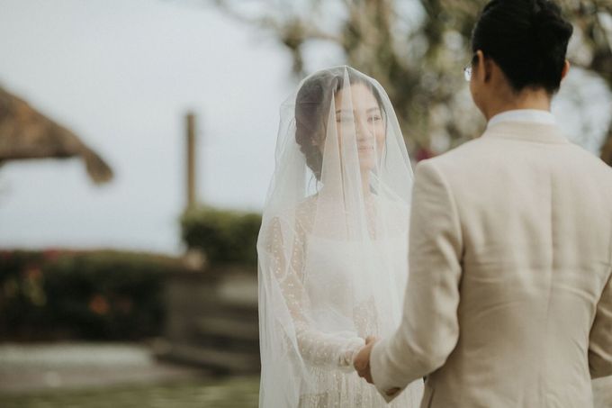 Chris & Calista Real Wedding at The Stone House by Tirtha by saptodjojokartiko bride - 006