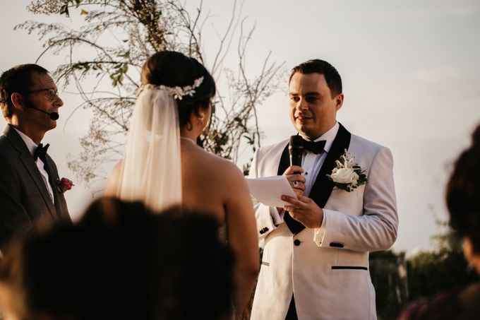 Intimate Sunset Wedding of Caleb & Jeannie by AKSA Creative - 011 Intimate Sunset Wedding of Caleb & Jeannie by AKSA Creative - 011
