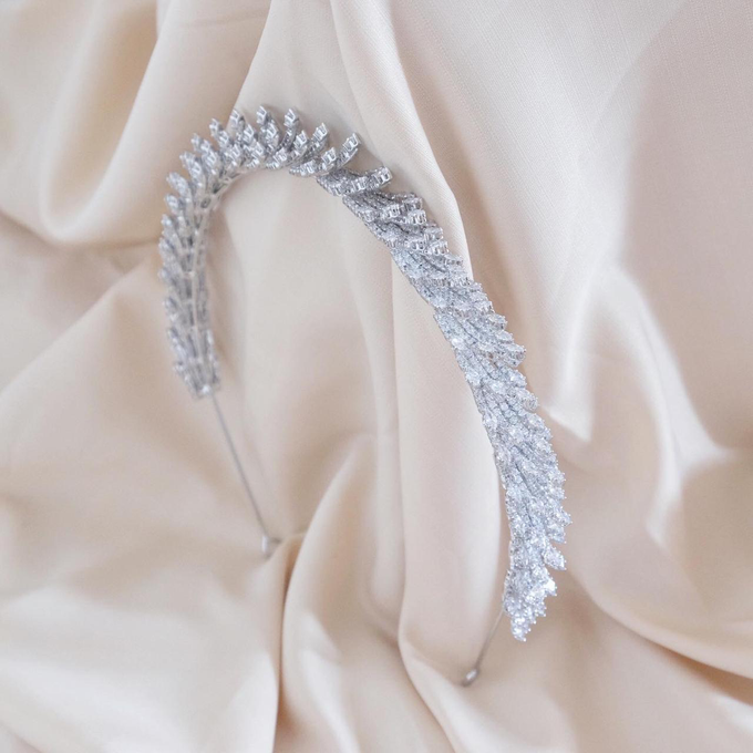 RENT 50% OFF - Diamond Hairpiece (DH-3704) by Jeestudio Id - 007 RENT 50% OFF - Diamond Hairpiece (DH-3704) by Jeestudio Id - 007