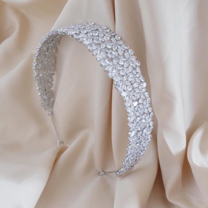 RENT 50% OFF - Diamond Hairpiece (DH-4405) by Jeestudio Id - 005 RENT 50% OFF - Diamond Hairpiece (DH-4405) by Jeestudio Id - 005