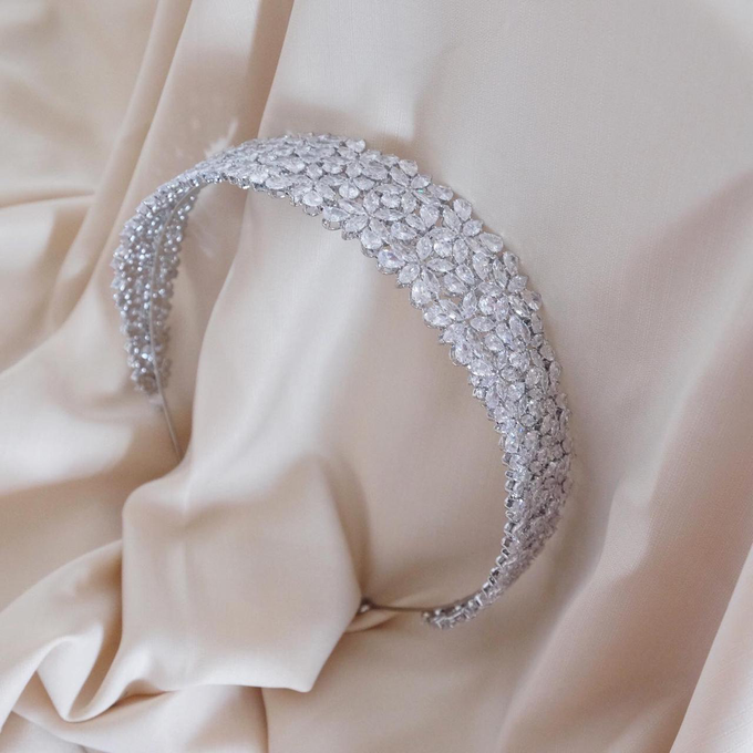 RENT 50% OFF - Diamond Hairpiece (DH-4405) by Jeestudio Id - 006 RENT 50% OFF - Diamond Hairpiece (DH-4405) by Jeestudio Id - 006
