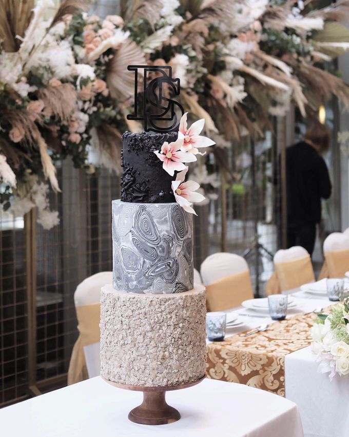 The Wedding of Ericko & Shelvy by ENST Couture - 002 The Wedding of Ericko & Shelvy by ENST Couture - 002