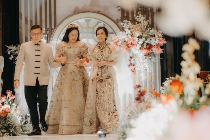 Maudy & Christian Engagement Decoration at Trans Luxury Hotel Ballroom by Valentine Wedding Decoration - 030