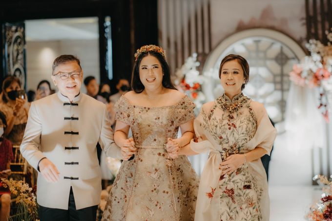 Maudy & Christian Engagement Decoration at Trans Luxury Hotel Ballroom by Valentine Wedding Decoration - 032