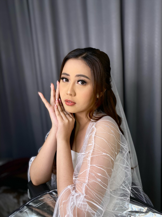 Bride  by JessAriela Mua - 002