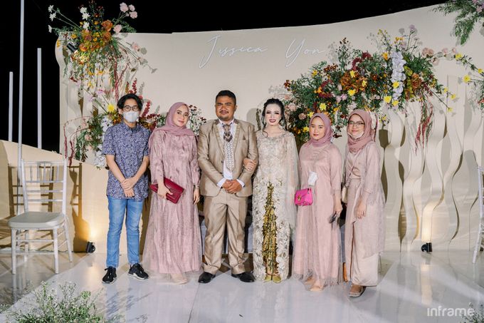 Jessica & Yon Akad Nikah & Wedding Reception Day by Golf Graha Famili - 009